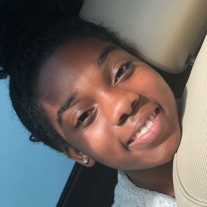 Meet your Posher, Amiere